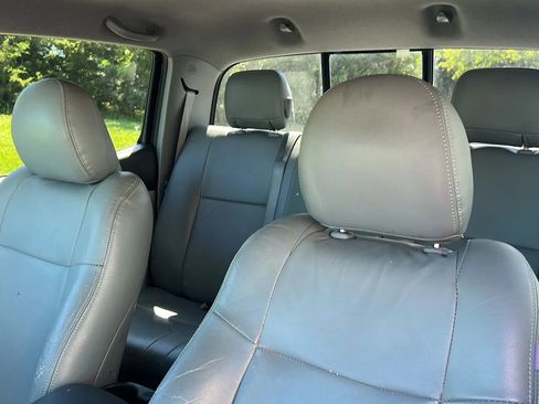 Used 2012 Toyota Tacoma 4x4 Double Cab w/ TRD Off-Road Pkg image 11