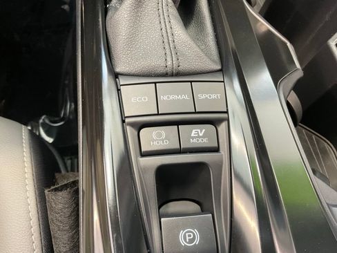 Certified 2025 Toyota Camry SE FWD image 17