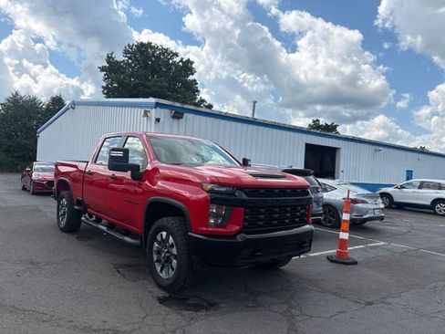 Used 2022 Chevrolet Silverado 2500 Custom w/ LPO, Dark Essentials Package AWD/4WD image 2