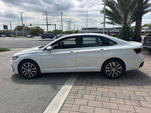 New 2026 Volkswagen Jetta SE image 9
