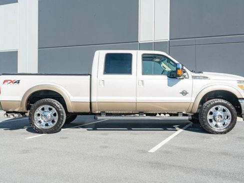 Used 2014 Ford F250 Lariat w/ Lariat Ultimate Package image 11