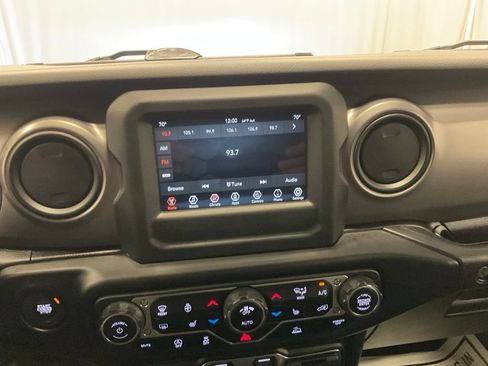 Used 2021 Jeep Wrangler Unlimited Sport AWD/4WD image 22