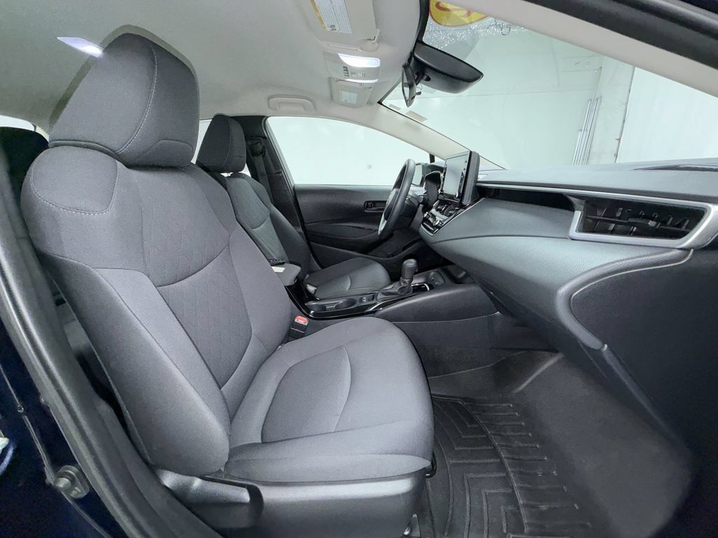 Used 2022 Toyota Corolla LE w/ LE Convenience Package FWD image 18