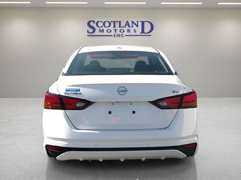 Used 2024 Nissan Altima 2.5 SV FWD image 7