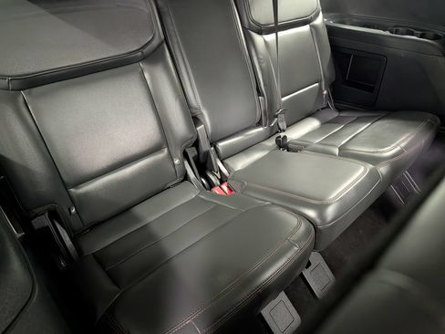 Used 2025 Ford Expedition Active AWD/4WD image 33