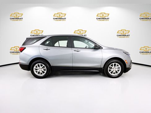 Used 2023 Chevrolet Equinox LS FWD image 8