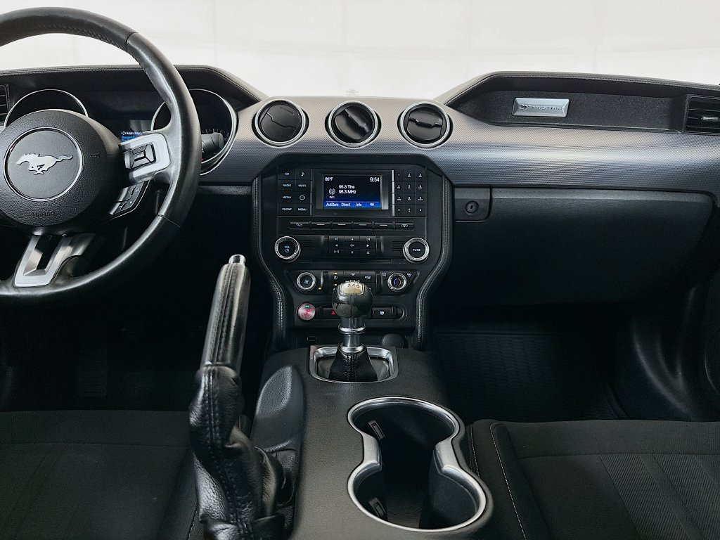 Used 2018 Ford Mustang GT RWD image 25