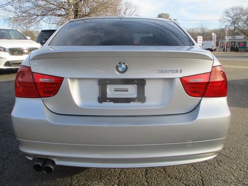 Used 2010 BMW 328i xDrive Sedan image 2