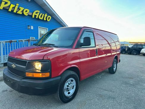 Used 2013 Chevrolet Express 2500 image 2