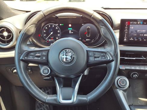 Used 2024 Alfa Romeo Tonale Ti AWD/4WD image 33