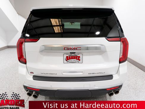 Used 2023 GMC Yukon XL Denali w/ Denali Reserve Package image 4