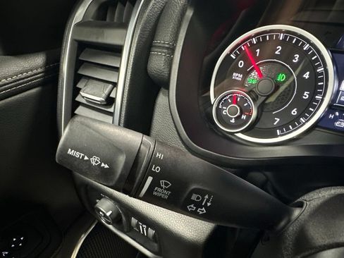 Used 2025 RAM 1500 Laramie AWD/4WD image 21