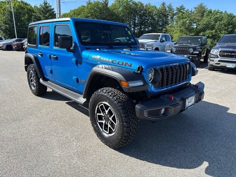 Used 2024 Jeep Wrangler Unlimited Rubicon w/ Technology Group AWD/4WD image 7