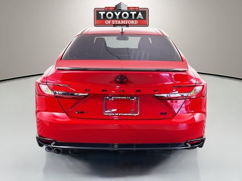 Used 2026 Toyota Camry Hybrid FWD image 6