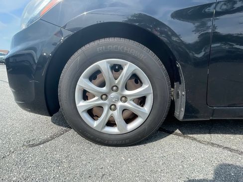 Used 2013 Hyundai Accent GLS FWD image 9