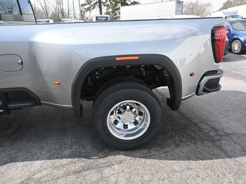 New 2026 GMC Sierra 3500 Denali w/ Denali Reserve Package image 38