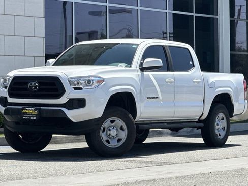 Used 2022 Toyota Tacoma SR w/ SR Convenience Package image 8