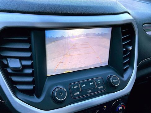 Used 2019 GMC Acadia SLT image 14