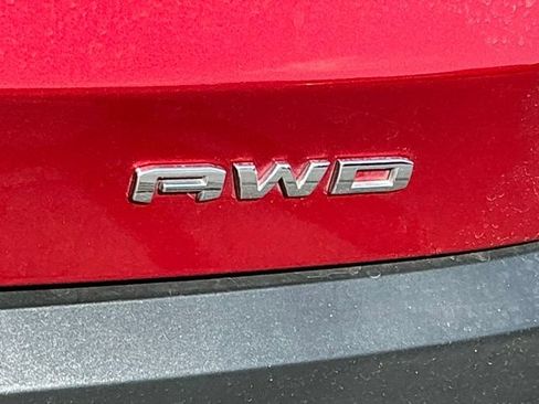 Used 2023 GMC Acadia SLE AWD/4WD image 10
