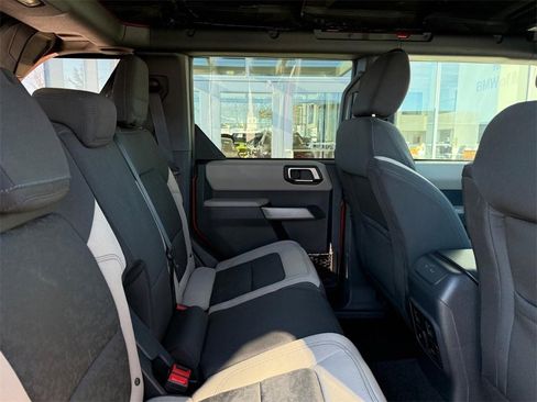 Used 2023 Ford Bronco Wildtrak image 10