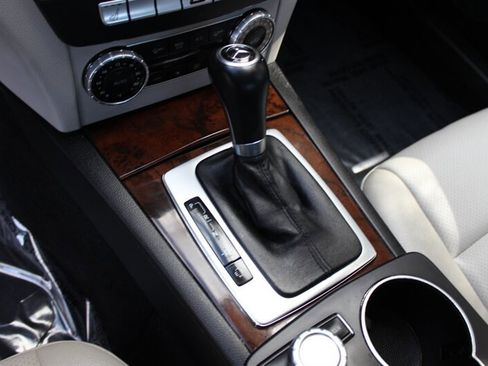 Used 2013 Mercedes-Benz C 300 4MATIC Sedan image 12