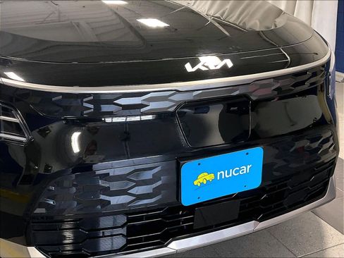 Used 2024 Kia Niro Wind w/ Wind Preserve Package FWD image 30