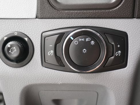 Used 2015 Ford Transit 350 XLT image 18