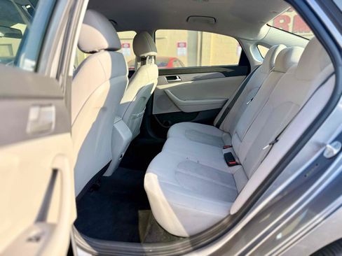 Used 2018 Hyundai Sonata SE FWD image 21