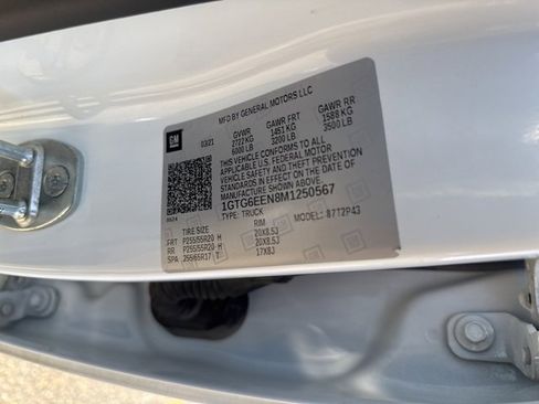 Used 2021 GMC Canyon Denali image 25