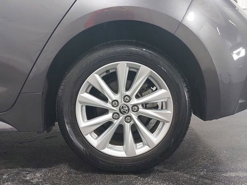 Used 2024 Toyota Corolla SE w/ SE Package image 32