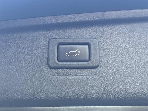 Used 2019 Subaru Outback 2.5i Limited image 18