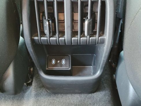Used 2025 Hyundai Kona SEL FWD image 15