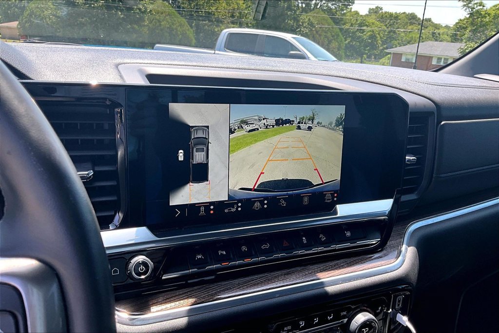 Used 2025 Chevrolet Silverado 1500 RST AWD/4WD image 18