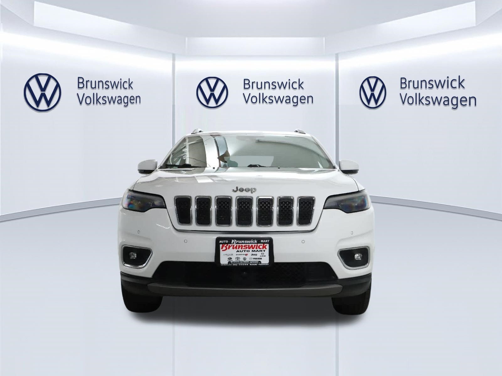 Used 2019 Jeep Cherokee Limited w/ Technology Group AWD/4WD image 5