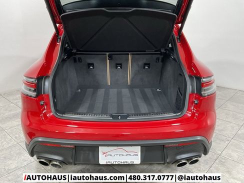 Used 2022 Porsche Macan S w/ Premium Package Plus image 11