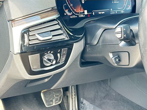 Used 2023 BMW 540i w/ M Sport Package image 10