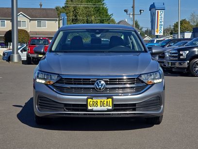 Used 2024 Volkswagen Jetta SE