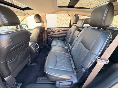 Used 2019 INFINITI QX60 Luxe w/ Sensory Package AWD/4WD image 18