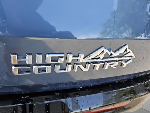 New 2026 Chevrolet Traverse High Country image 15