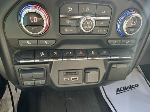 Used 2021 GMC Sierra 1500 SLT w/ X31 Off-Road Package image 30