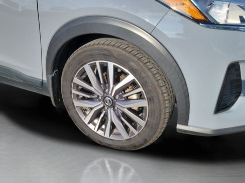 Used 2021 Nissan Kicks SV FWD image 15