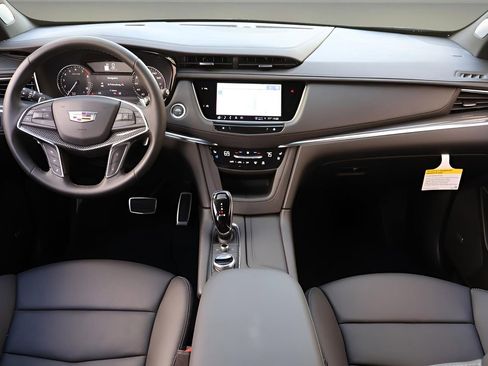 New 2025 Cadillac XT5 Sportv image 14