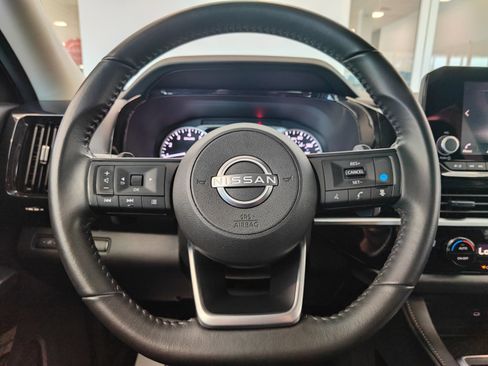 Used 2025 Nissan Pathfinder SV AWD/4WD image 24