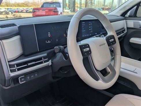 Used 2024 Hyundai Santa Fe SEL image 9