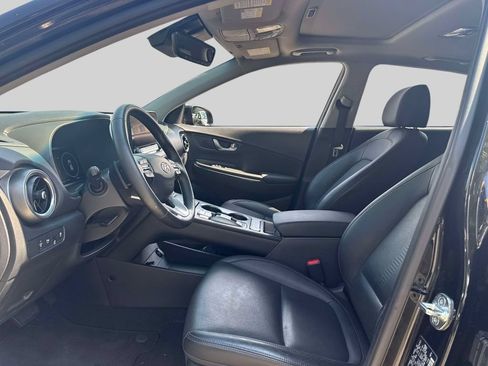 Certified 2022 Hyundai Kona Limited w/ Cargo Package FWD image 18