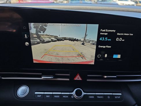 Used 2024 Hyundai Elantra Blue FWD image 23