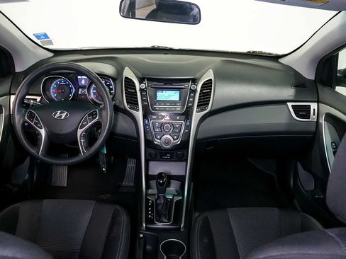 Used 2017 Hyundai Elantra GT FWD image 19