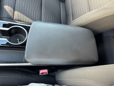 Used 2025 Chevrolet Equinox LT FWD image 29