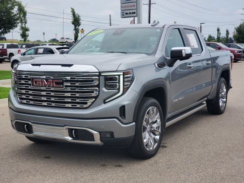 Used 2025 GMC Sierra 1500 Denali w/ Denali Reserve Package AWD/4WD image 2