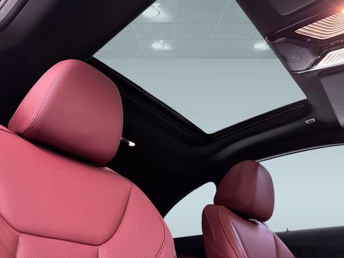 Certified 2025 BMW 230i Coupe w/ M Sport Package image 16